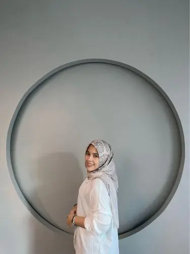 Gaby Fitria BahrI